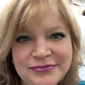 Meet your Posher, Carla